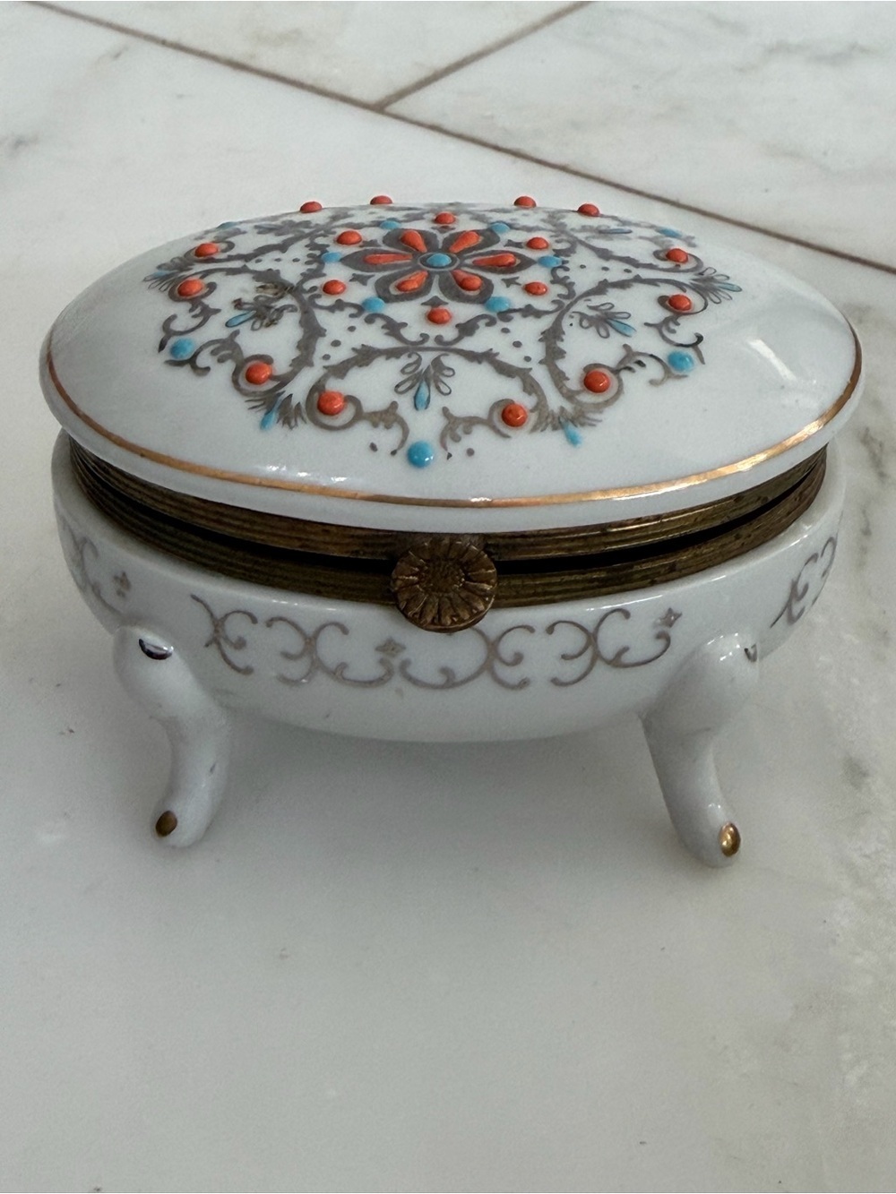 Vintage Antique Hand Painted Ceramic Four leg Trinket Ring Holder